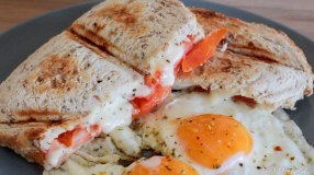 croque tomaat mozzarella