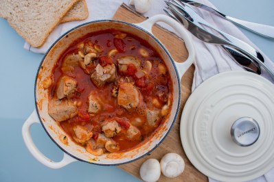 Stoofpot van varkenshaas en champignons