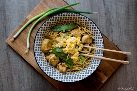 Pikante wok met kip en snijbonen