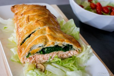 Zalm met spinazie en champignons in bladerdeeg