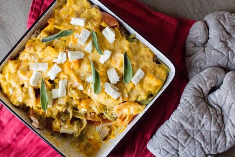 gevulde pastaschelpen met romige pompoensaus en feta