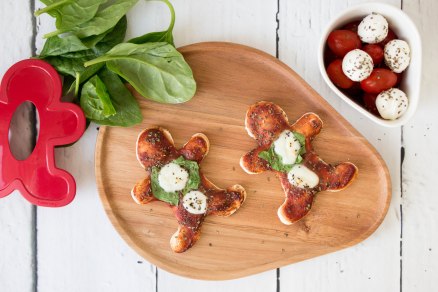 Kleine peperkoekman-pizza's