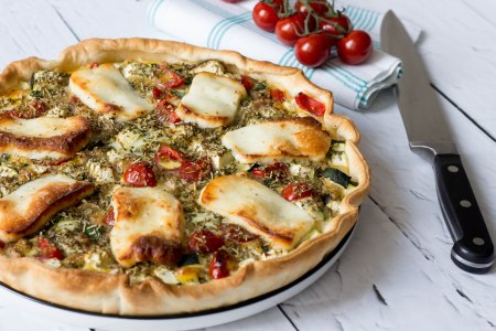 Griekse quiche met halloumi