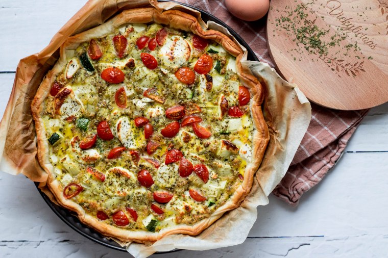 quiche met courgette, kerstomaten en geitenkaas