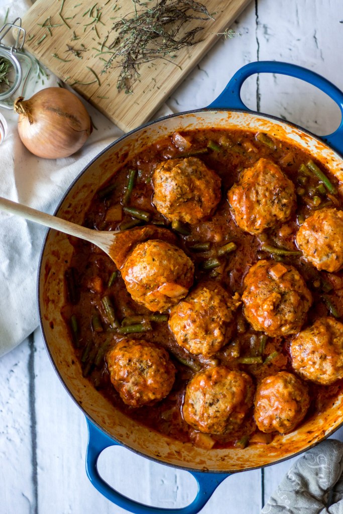 Gehaktballen in tomatensaus met sperziebonen