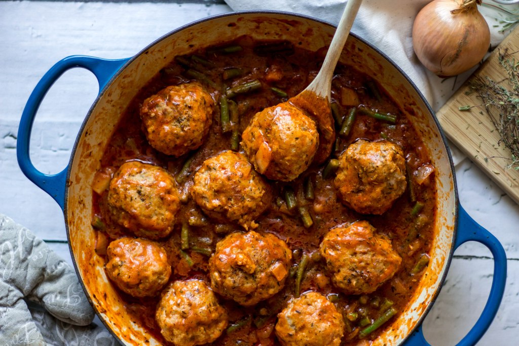 Gehaktballen in tomatensaus met sperziebonen - Vickylicious