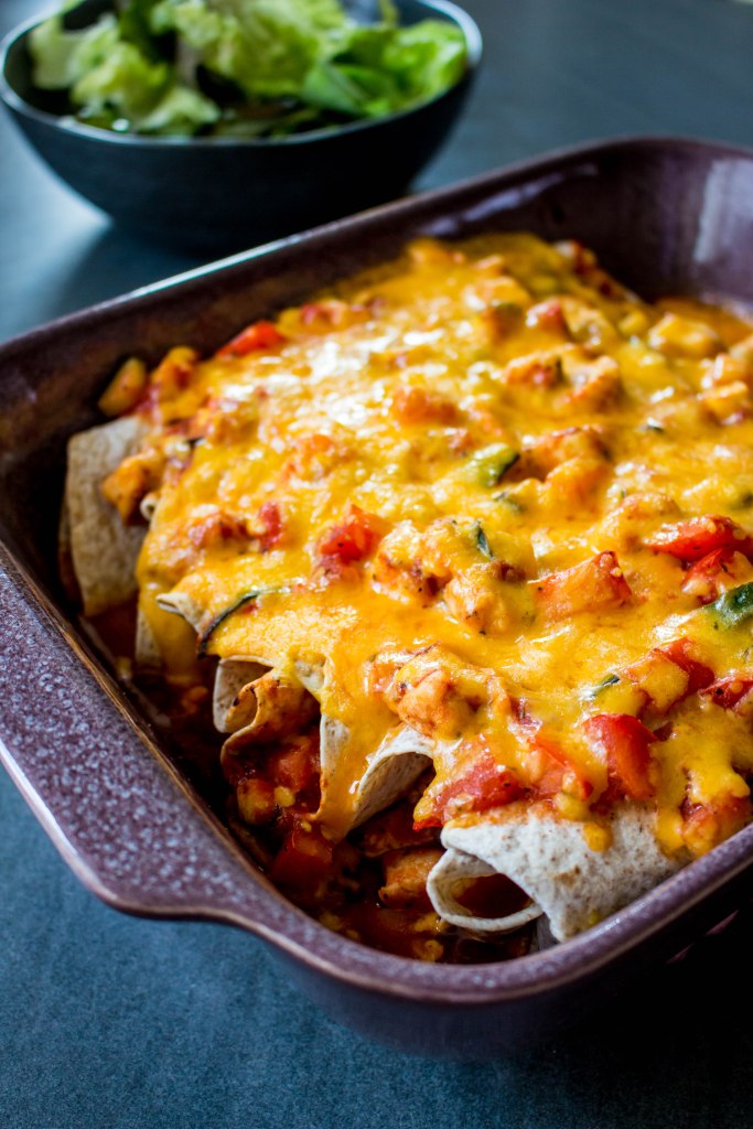 Wraps met kip, paprika, courgette en cheddar uit de oven - Vickylicious