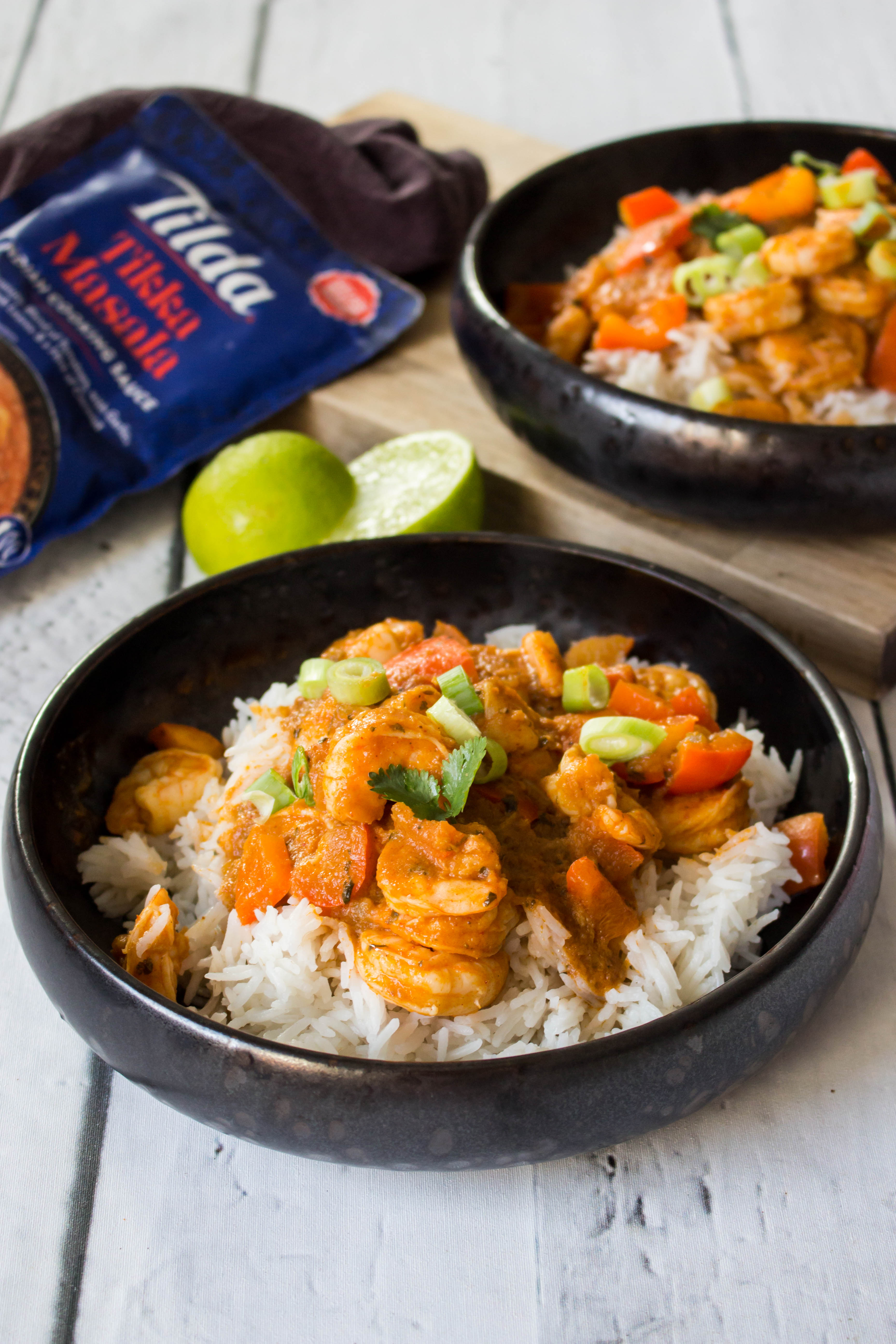 Rijst met rode paprika en scampi in een pittig sausje - Vickylicous