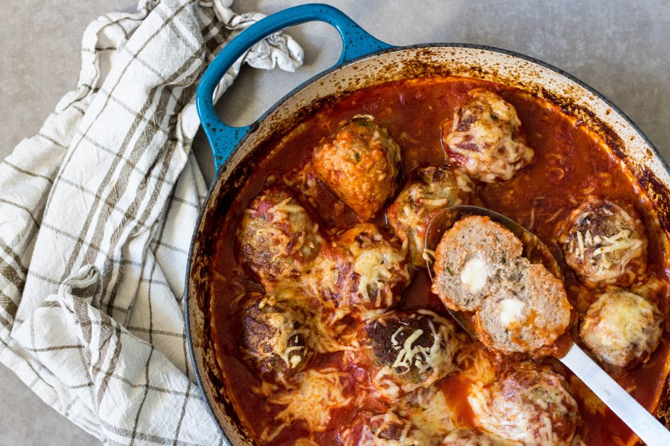 Gehaktballen met mozzarella uit de oven - Vickylicious