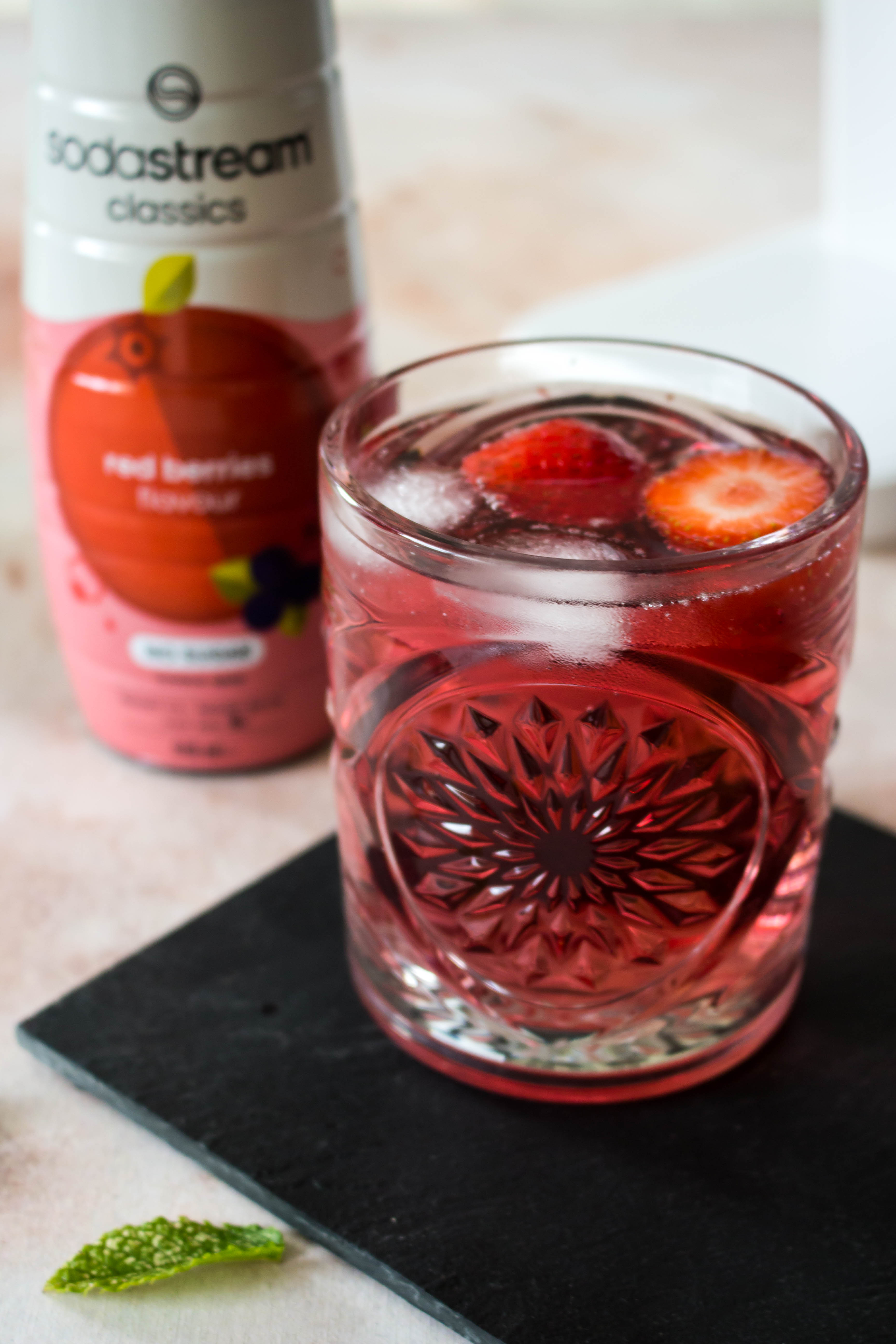 Zomerse Mocktail met Red Berries - SodaStream - Vickylicious