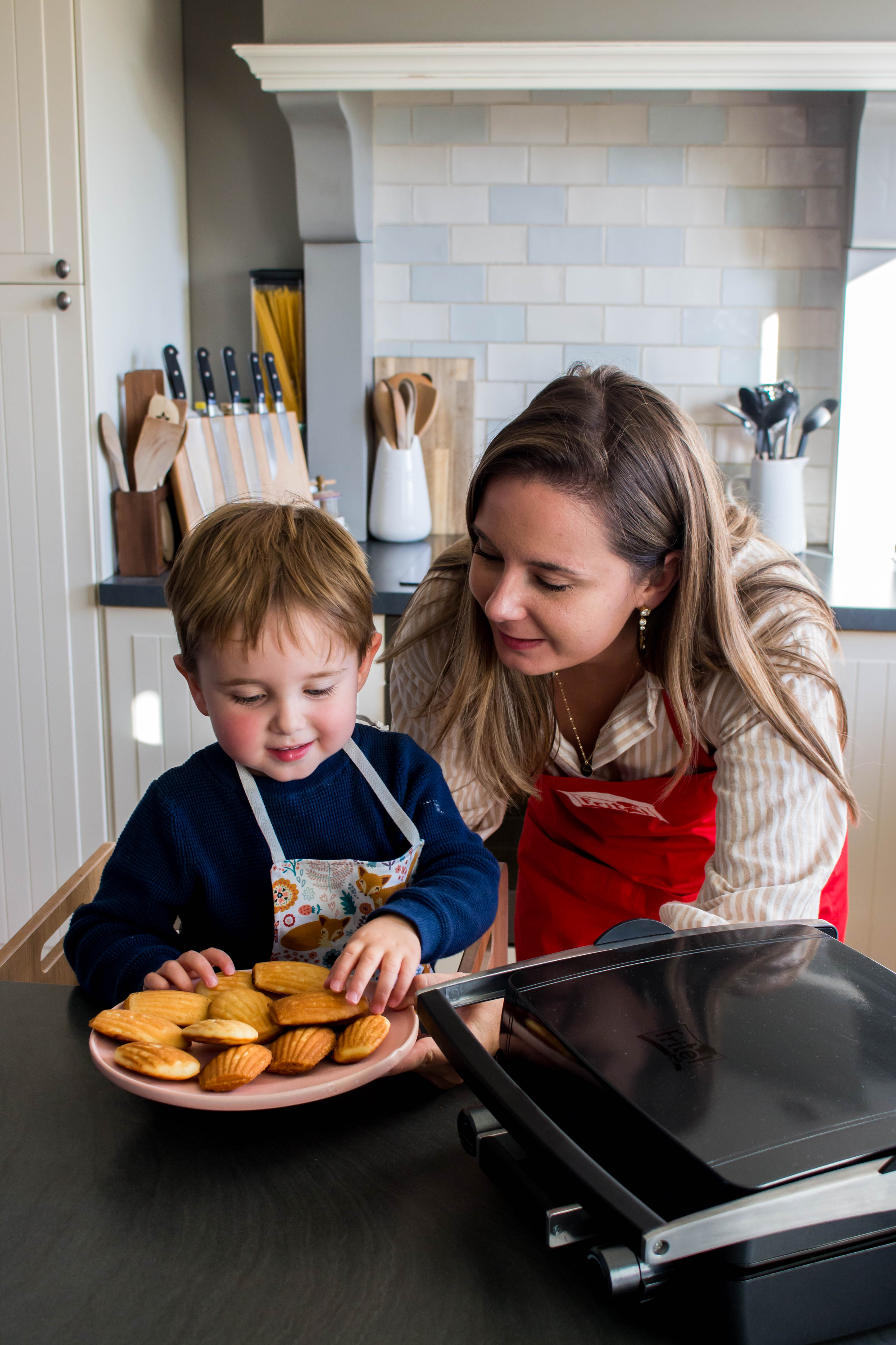 Madeleines met de WaffleTastic - Vickylicious