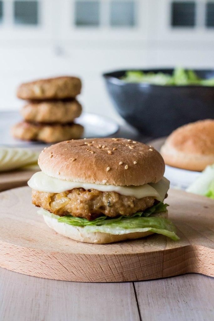 Hamburgers met kipgehakt en mozzarella - Vickylicious