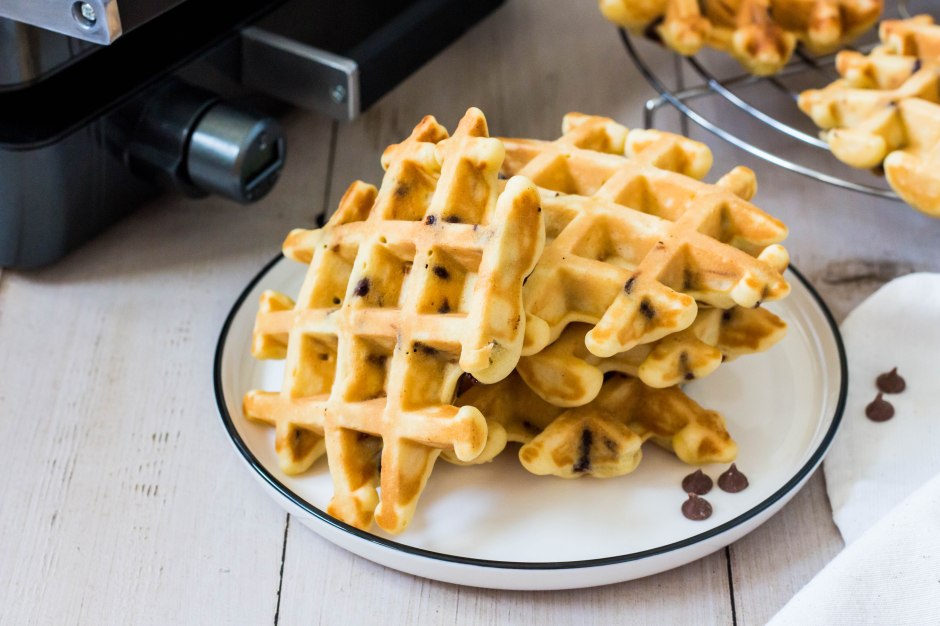 Vanille wafels met stukjes chocolade - Vickylicious