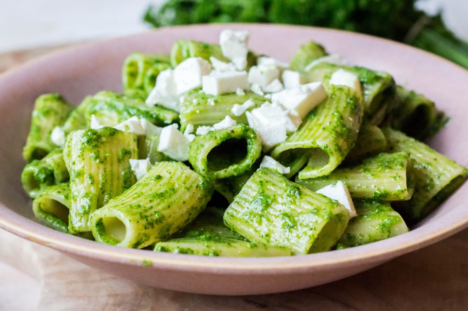 Rigatoni met spinaziepesto en feta - Vickylicious