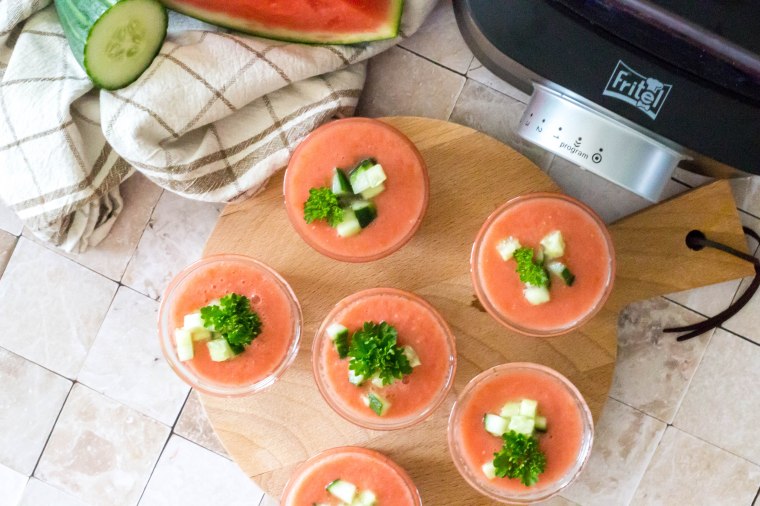 Gazpacho met tomaat, komkommer, rode paprika en watermeloen - Vickylicious